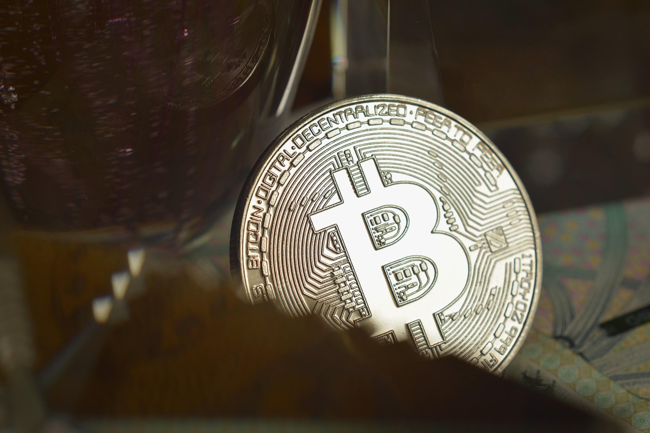 嘉信理财CEO Rick Wurster：一年内推出加密货币现货交易